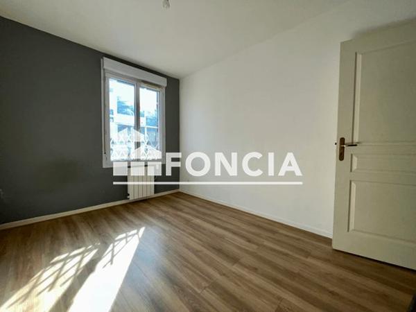 Location Appartement 4 pièces 82.5 m² - 12 A 20 RUE JEANNE D'ARC Lyon 69003