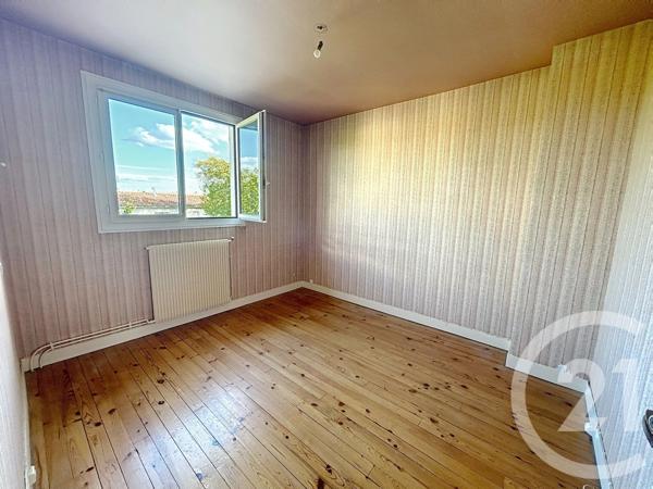 Maison à vendre  6 pièces - 92,80 m 2   ANGOULEME  - 16