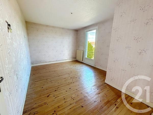 Maison à vendre  6 pièces - 92,80 m 2   ANGOULEME  - 16