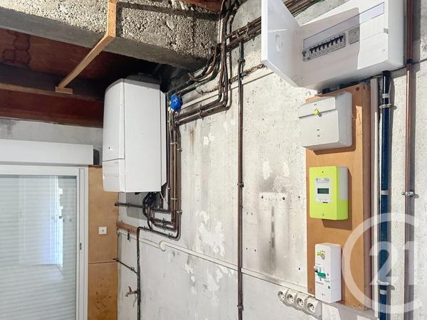 Maison à vendre  6 pièces - 92,80 m 2   ANGOULEME  - 16