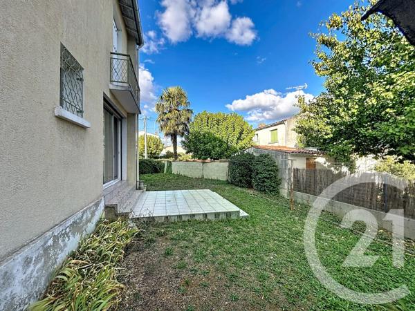 Maison à vendre  6 pièces - 92,80 m 2   ANGOULEME  - 16