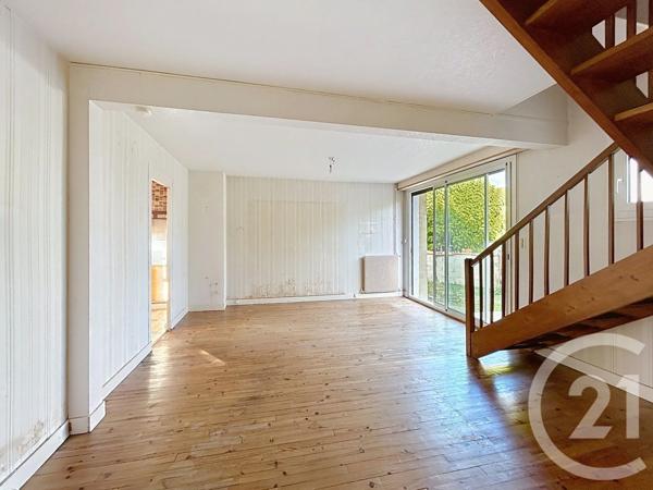 Maison à vendre  6 pièces - 92,80 m 2   ANGOULEME  - 16