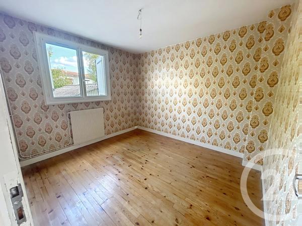 Maison à vendre  6 pièces - 92,80 m 2   ANGOULEME  - 16
