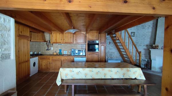 500 m océan, maison 100 m², pierre, charme, cheminée