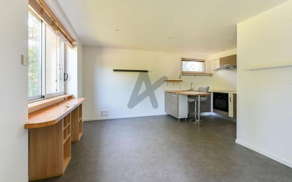 Duplex loft de caractère - 139 m² - Studio indépendant · Rez-de-jardin