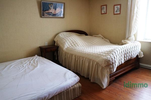 ENSEMBLE IMMOBILIER AVEC BELLE ANCIENNE MAISON D'HABITATION ET GRANDES DEPENDANCES SUR UN PARC DE 1674 M2 . Saint-Jean-d'Angély (17400)