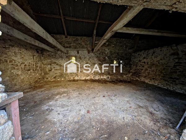 Dépendance en pierre à rénover