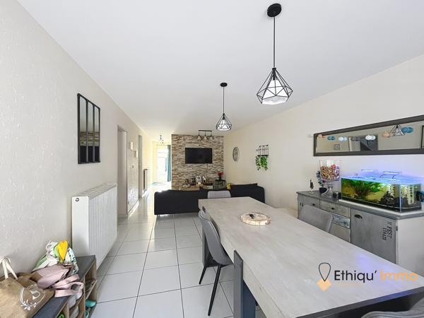 Maison familiale 146 m² – 4 chambres – Jardin, garage et dépendance aménageable