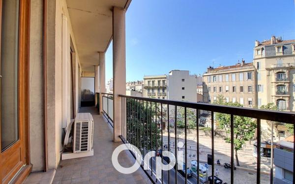 Appartement à vendre    2 pièces • 44 m2 Marseille 6