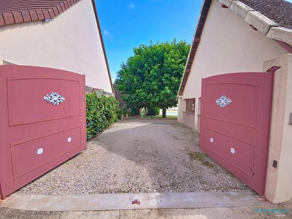 MAISON DE CARACTERE EN PIERRE