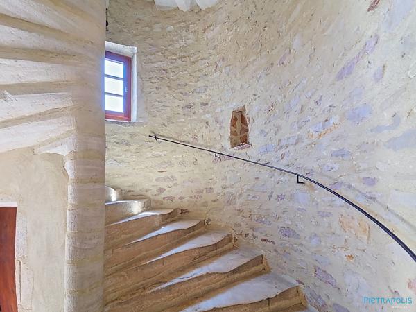 MAISON DE CARACTERE EN PIERRE