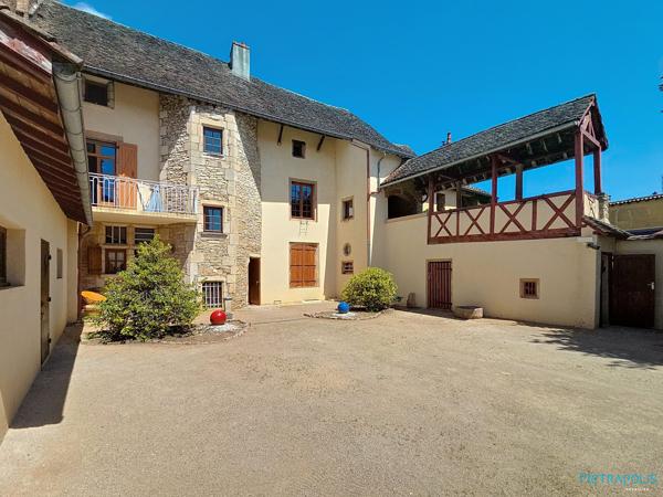 MAISON DE CARACTERE EN PIERRE