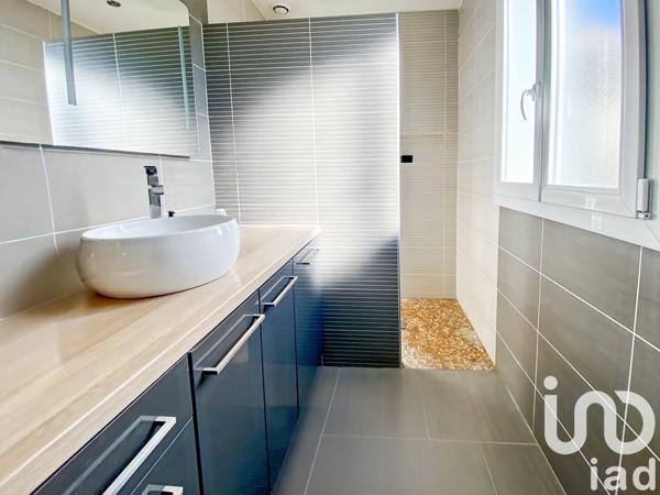 Maison 7 pièces de 124 m² à Marolles-en-Brie (94440)