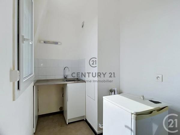 Appartement Studio à vendre  1 pièce - 24 m 2   CREPY EN VALOIS  - 60