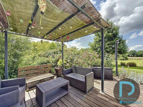 Ferme de 187m² avec 5 chambres, piscine, nombreuses dépendances (141m²) - Parc de 9040m²