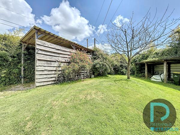 Ferme de 187m² avec 5 chambres, piscine, nombreuses dépendances (141m²) - Parc de 9040m²