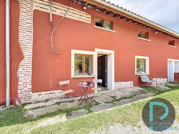 Ferme de 187m² avec 5 chambres, piscine, nombreuses dépendances (141m²) - Parc de 9040m²