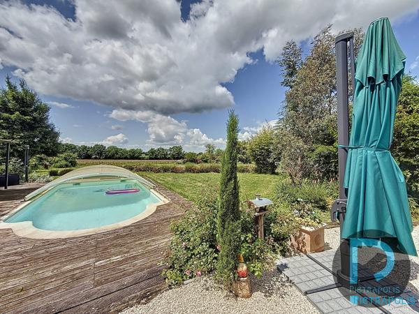 Ferme de 187m² avec 5 chambres, piscine, nombreuses dépendances (141m²) - Parc de 9040m²