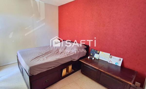 Appartement traversant 70 m² avec balcon à Fabregas