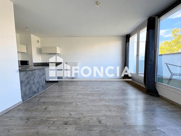 Location Appartement 3 pièces 64.2 m² - Lille 59000