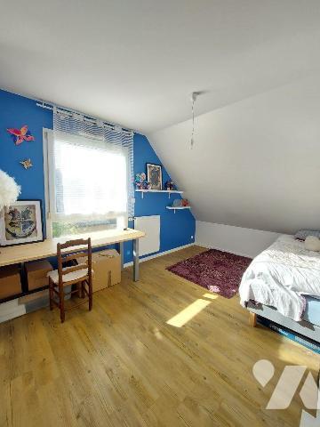 A VENDRE - GEVEZE (35) Maison de 180 m² + double garage + cave + jardin clos. A l'Ouest de la c...