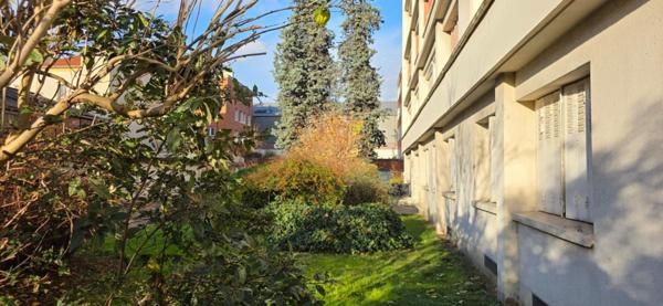 APPARTEMENT 4-5 PIECES AVEC CAVE ET BOX