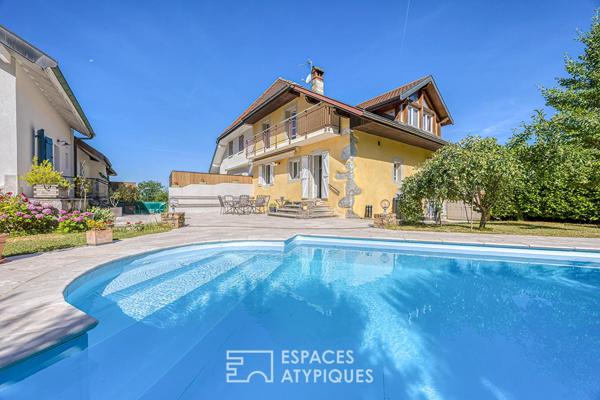Propriété de caractère avec piscine et vue sur les montagnes