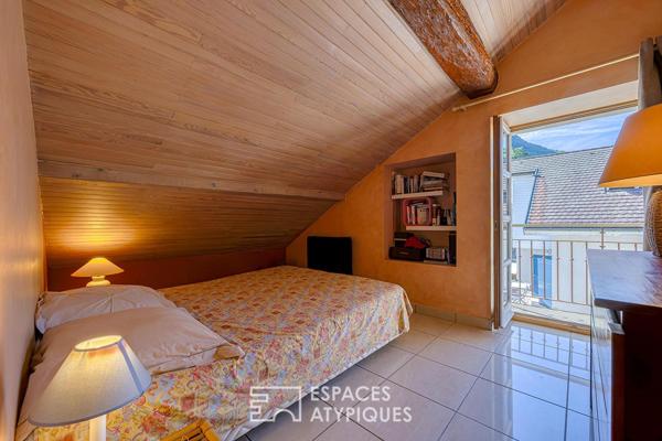 Propriété de caractère avec piscine et vue sur les montagnes