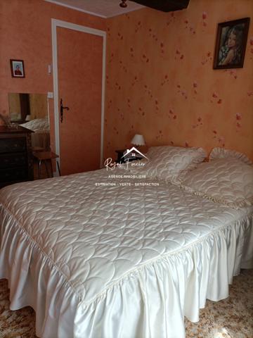 Belle maison ancienne, à la campagne