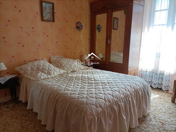 Belle maison ancienne, à la campagne