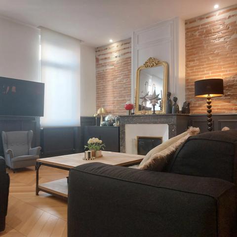 Toulousaine à vendre 6 pièces MONTAUBAN (82) d'environ 300m² habitable, belles prestations, possibilité bureau indépendant avec jardin, parking intérieur.