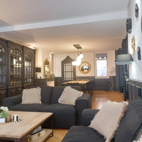 Toulousaine à vendre 6 pièces MONTAUBAN (82) d'environ 300m² habitable, belles prestations, possibilité bureau indépendant avec jardin, parking intérieur.