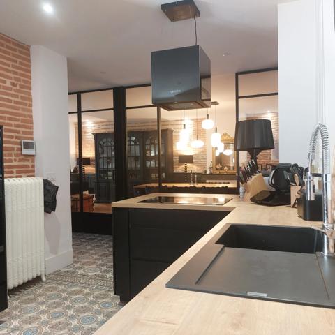 Toulousaine à vendre 6 pièces MONTAUBAN (82) d'environ 300m² habitable, belles prestations, possibilité bureau indépendant avec jardin, parking intérieur.