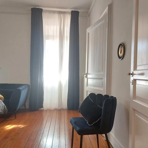 Toulousaine à vendre 6 pièces MONTAUBAN (82) d'environ 300m² habitable, belles prestations, possibilité bureau indépendant avec jardin, parking intérieur.