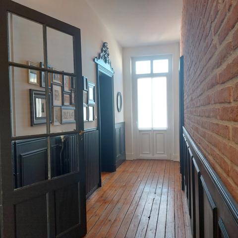 Toulousaine à vendre 6 pièces MONTAUBAN (82) d'environ 300m² habitable, belles prestations, possibilité bureau indépendant avec jardin, parking intérieur.