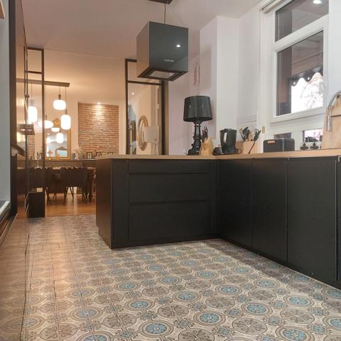 Toulousaine à vendre 6 pièces MONTAUBAN (82) d'environ 300m² habitable, belles prestations, possibilité bureau indépendant avec jardin, parking intérieur.