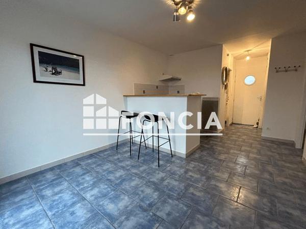 Location Appartement 2 pièces 33.3 m² - 190 RUE DE COUREILLES La Rochelle 17000