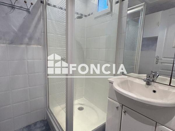 Location Appartement 2 pièces 33.3 m² - 190 RUE DE COUREILLES La Rochelle 17000