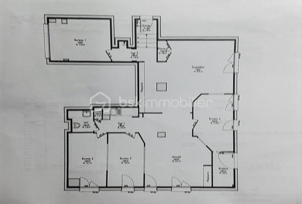 Bureau de 116,48 m²