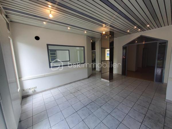 Bureau de 116,48 m²