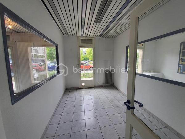 Bureau de 116,48 m²