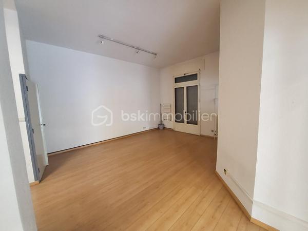 Bureau de 116,48 m²