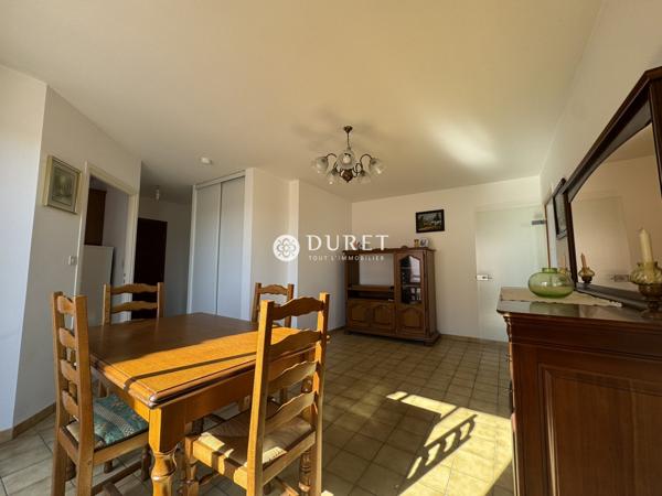 Appartement dernier etage avec balcon, cave et garage - Challans