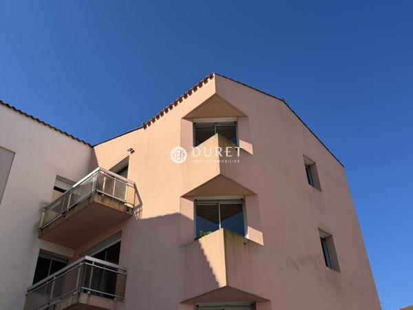 Appartement dernier etage avec balcon, cave et garage - Challans