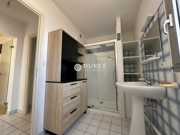 Appartement dernier etage avec balcon, cave et garage - Challans
