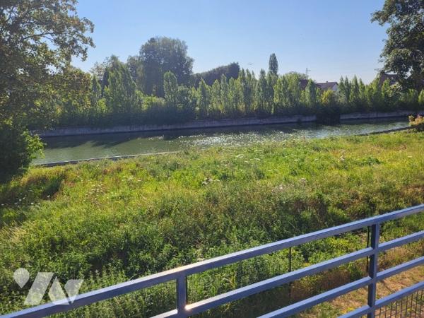 A vendre appartement au 1 étage situé à Douai