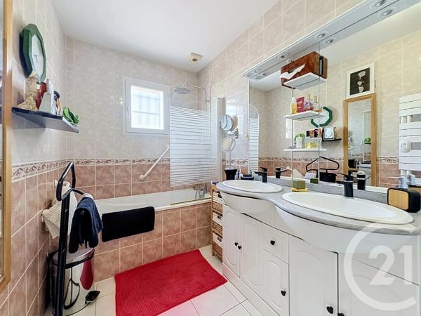 Maison à vendre  4 pièces - 110 m 2   LAVAU  - 10