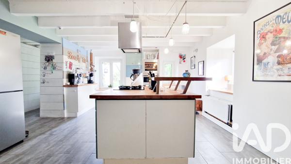 Maison à vendre 5 pièces 179 m² Lachaussée