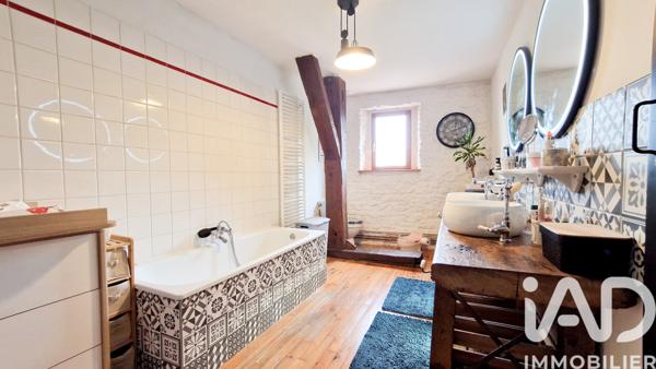 Maison à vendre 5 pièces 179 m² Lachaussée