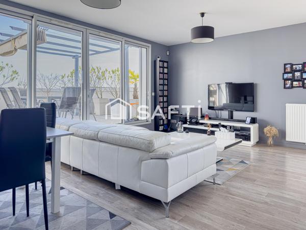 Appartement de type 5, dernier étage, 2 places de parking